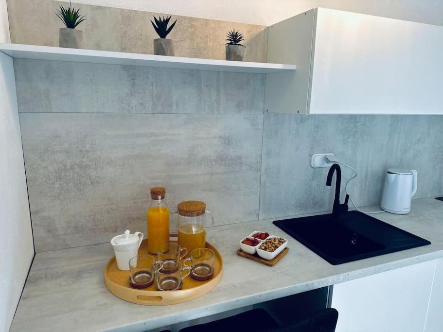 Beautiful Fully Renovated Apartment By The Sea, Large Balcony With Enchanting Views Neum Exterior foto